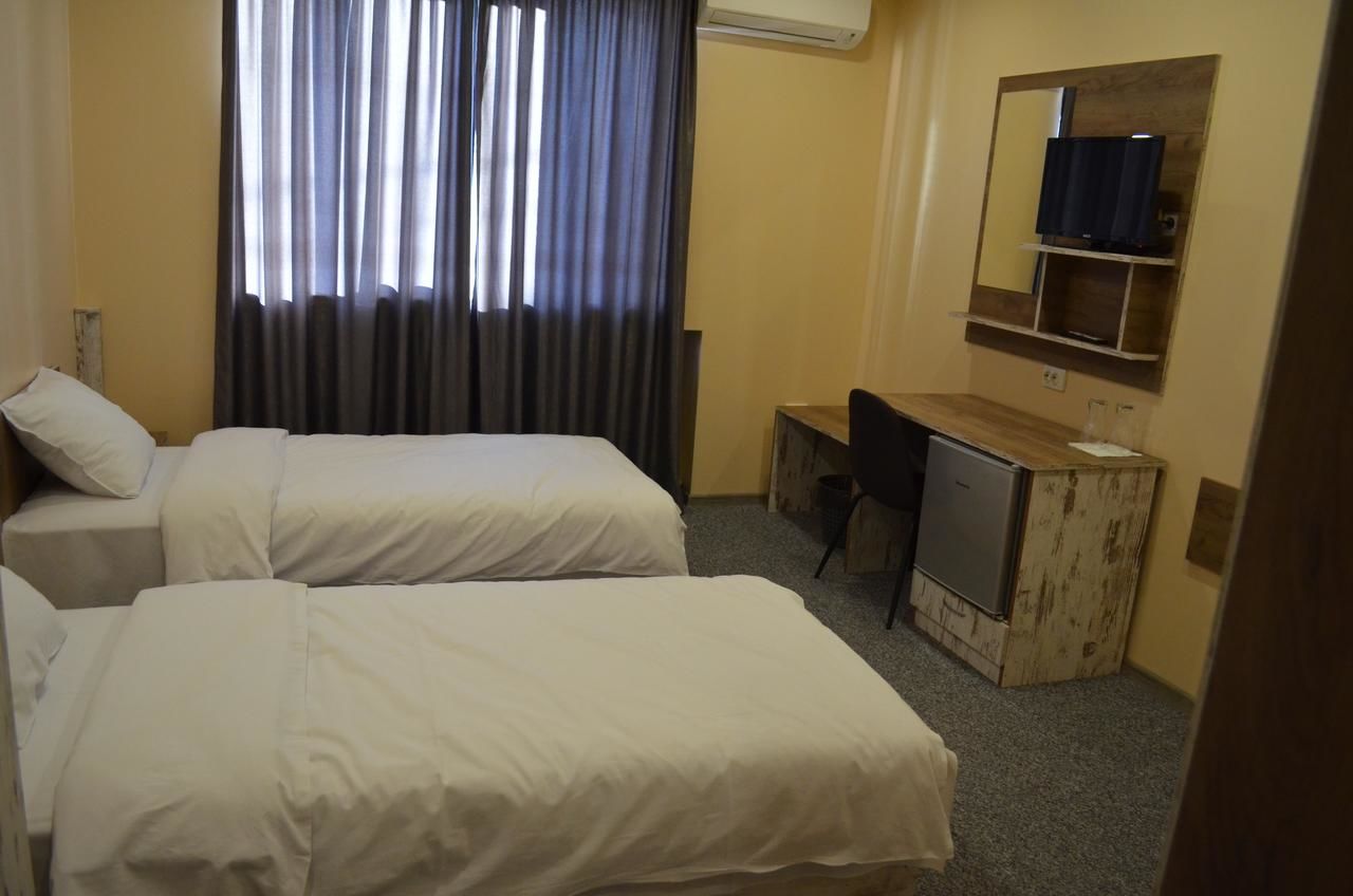 Отель Rio rooms (стаи за гости) Шумен